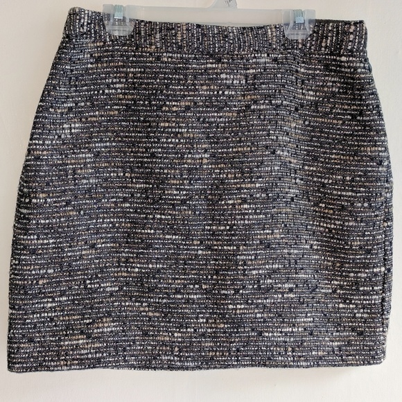 Tommy Hilfiger Dresses & Skirts - Tommy Hilfiger mini skirt size 2